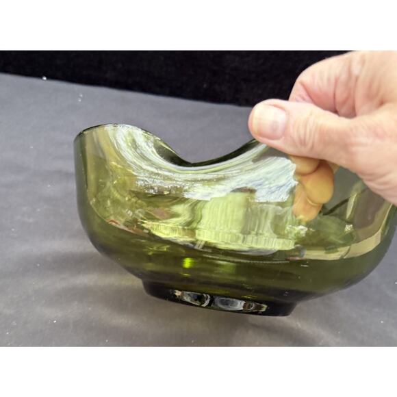 Vintage Anchor Hocking Large Serving Bowl, Accent Modern Forest Green Folded Rim - Picture 11 of 11